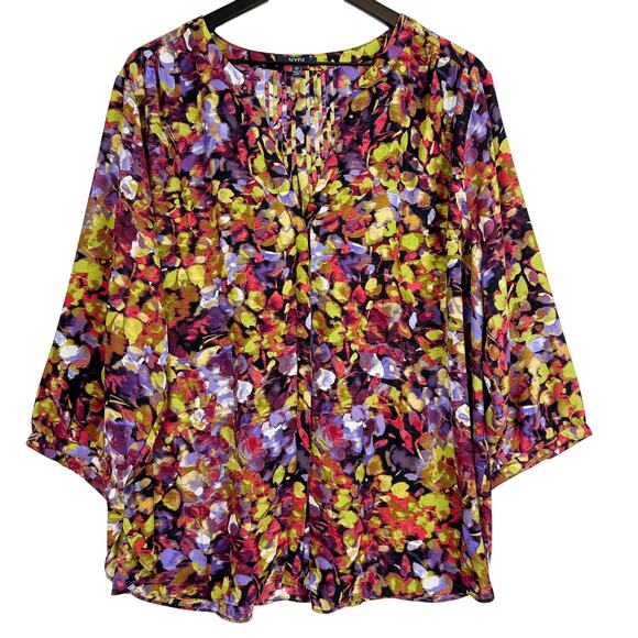 NYDJ Floral Button Down VNeck Blouse 3/4 Purple Green Polyester - Plus Size 1X - Picture 1 of 11